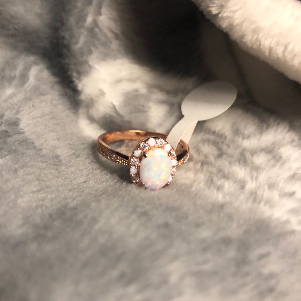 Opally in Love Ring